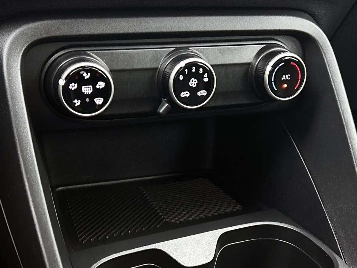 1.2 100pk You | Parkeersensoren achterzijde | Bluetooth telefoonvoorbereiding | Centrale deurvergrendeling op afstand