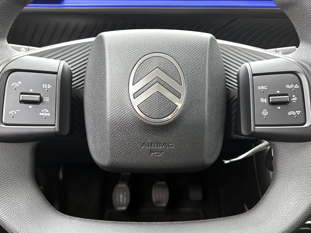 1.2 100pk You | Parkeersensoren achterzijde | Bluetooth telefoonvoorbereiding | Centrale deurvergrendeling op afstand