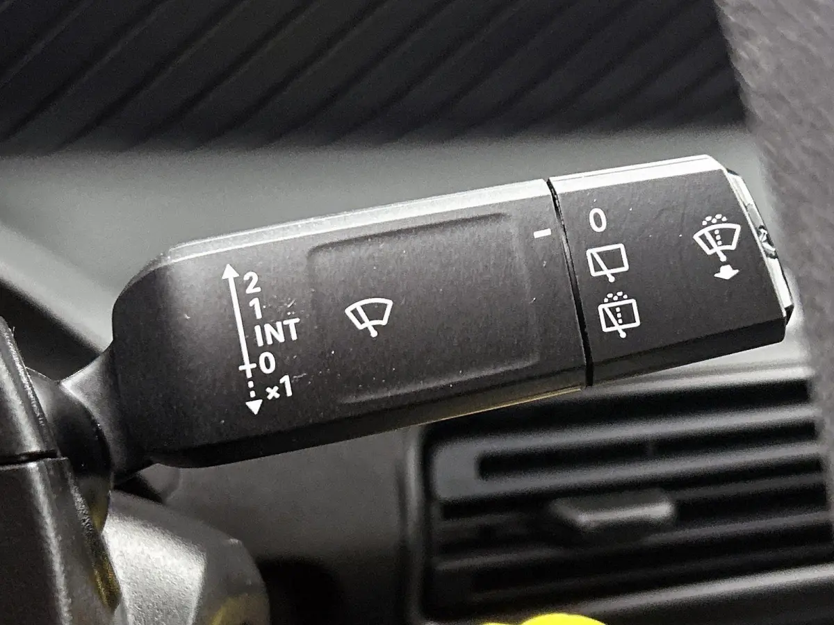 1.2 100pk You | Parkeersensoren achterzijde | Bluetooth telefoonvoorbereiding | Centrale deurvergrendeling op afstand