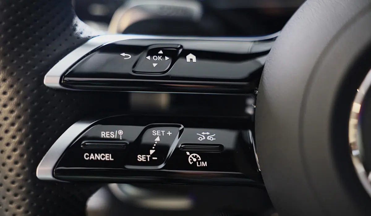 AMG 53 4MATIC+ / Hyperscreen / Head Up / Performance Sitze / Burmester4D / 360 Camera / 4W Sturing