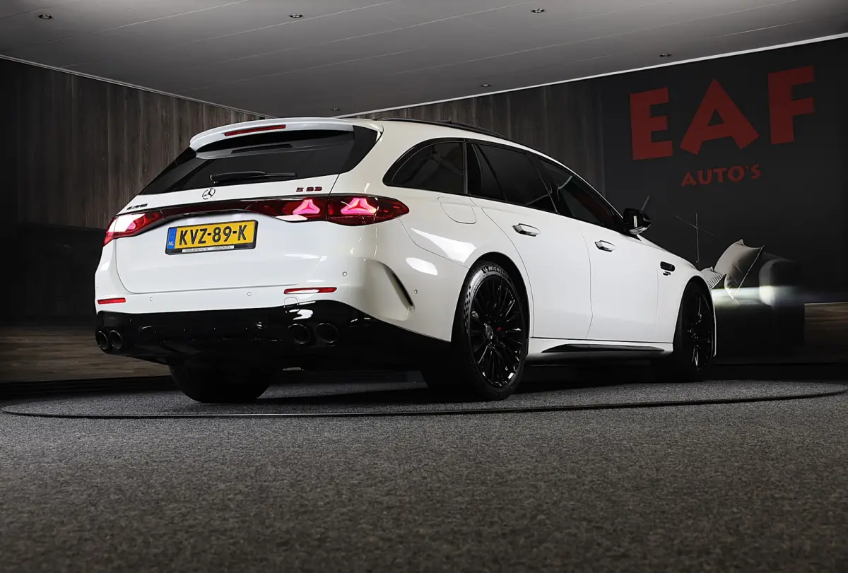 AMG 53 4MATIC+ / Hyperscreen / Head Up / Performance Sitze / Burmester4D / 360 Camera / 4W Sturing