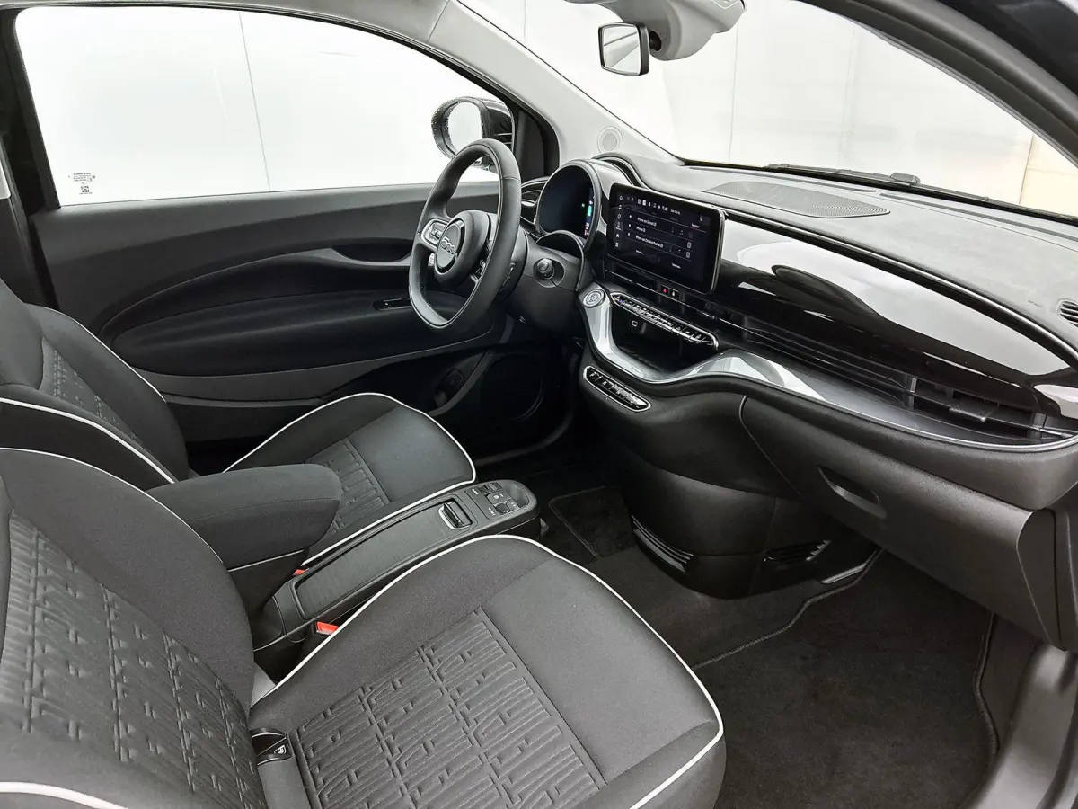 118pk Urban 42 kWh Automaat | LAGE KM | Apple Carplay/Android Auto | Camera | Cruise Control | Climate Control | Dodehoekdetectie | 16"LMV |