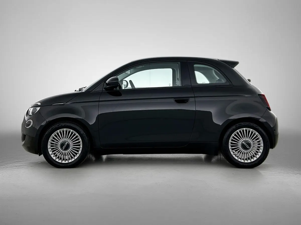 118pk Urban 42 kWh Automaat | LAGE KM | Apple Carplay/Android Auto | Camera | Cruise Control | Climate Control | Dodehoekdetectie | 16"LMV |