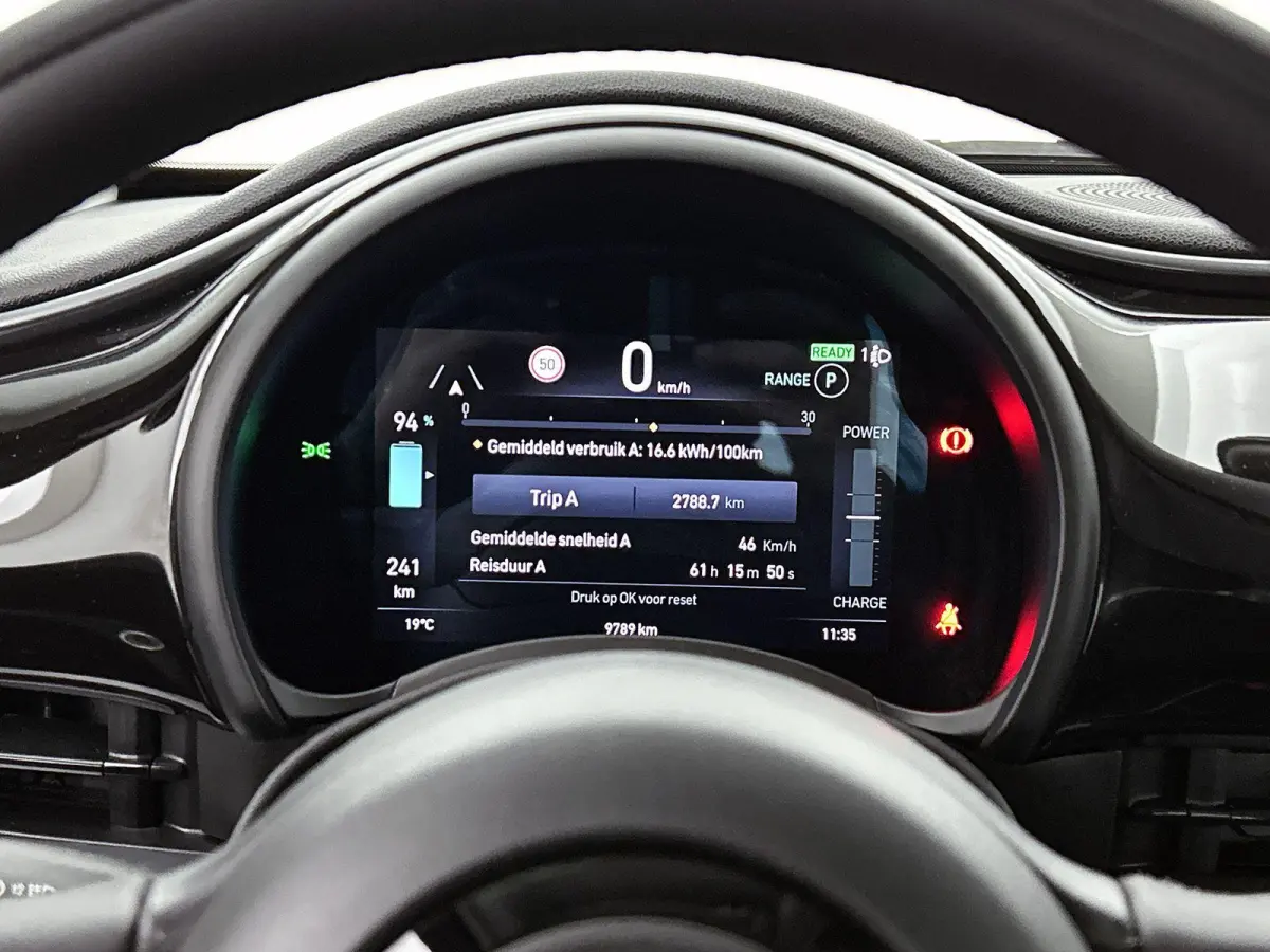 118pk Urban 42 kWh Automaat | LAGE KM | Apple Carplay/Android Auto | Camera | Cruise Control | Climate Control | Dodehoekdetectie | 16"LMV |