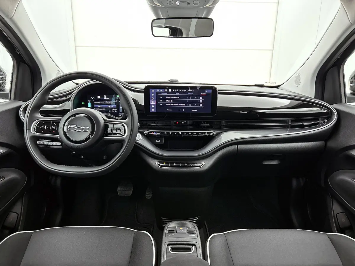 118pk Urban 42 kWh Automaat | LAGE KM | Apple Carplay/Android Auto | Camera | Cruise Control | Climate Control | Dodehoekdetectie | 16"LMV |