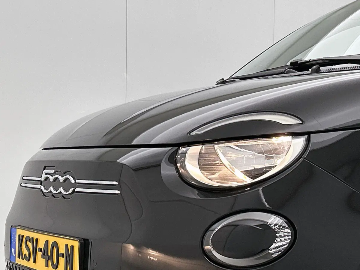 118pk Urban 42 kWh Automaat | LAGE KM | Apple Carplay/Android Auto | Camera | Cruise Control | Climate Control | Dodehoekdetectie | 16"LMV |