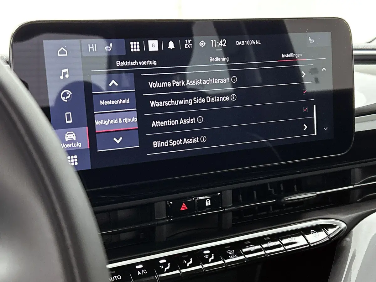118pk Urban 42 kWh Automaat | LAGE KM | Apple Carplay/Android Auto | Camera | Cruise Control | Climate Control | Dodehoekdetectie | 16"LMV |