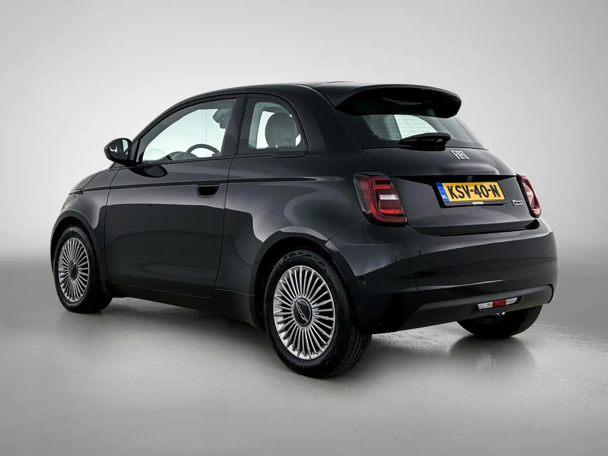 118pk Urban 42 kWh Automaat | LAGE KM | Apple Carplay/Android Auto | Camera | Cruise Control | Climate Control | Dodehoekdetectie | 16"LMV |