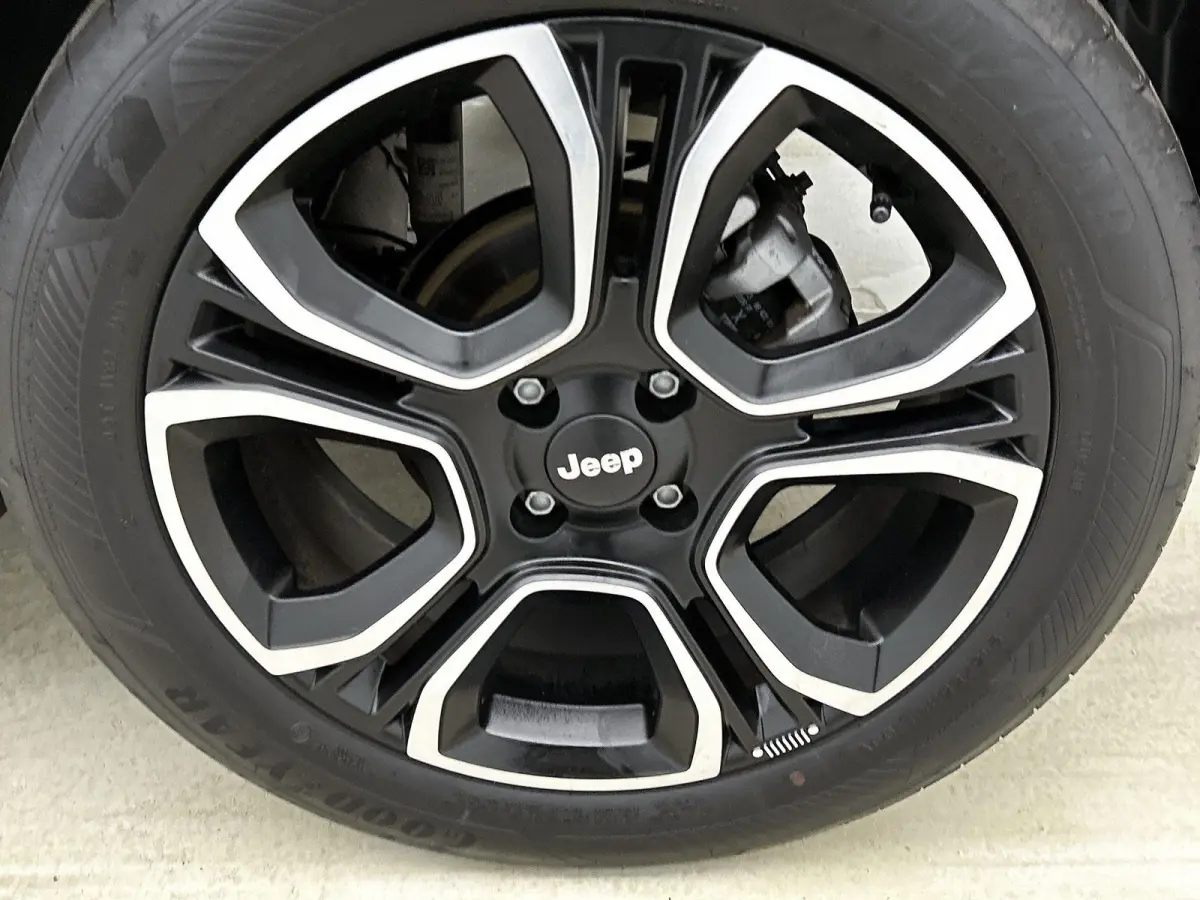 1.2 110pk e-Hybrid Altitude Automaat | 1ste Eigenaar | Elektrische Klep | Navigatie | Apple Carplay/Android Auto | Climate Control | Adaptieve Cruise Control | Parkeersensoren Achter | Leder