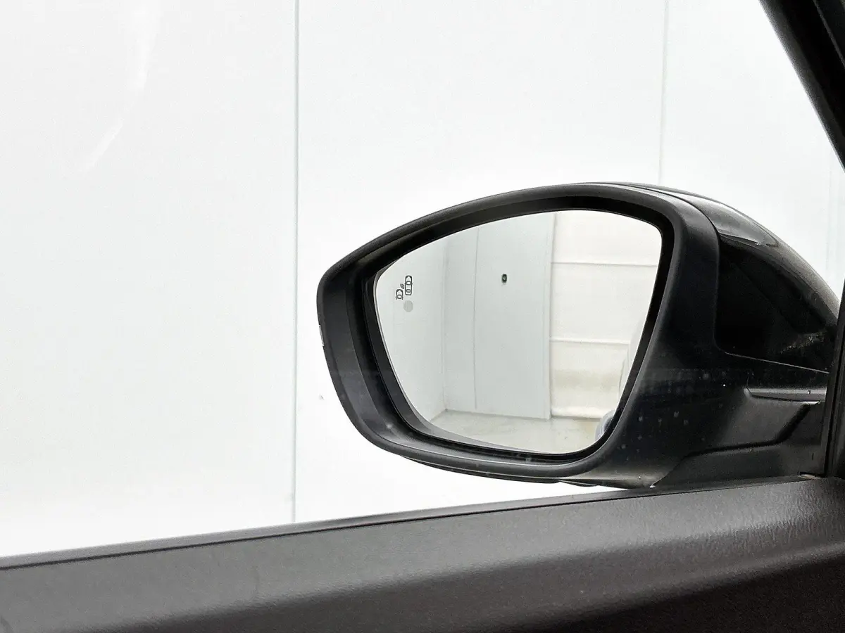 1.2 110pk e-Hybrid Altitude Automaat | 1ste Eigenaar | Elektrische Klep | Navigatie | Apple Carplay/Android Auto | Climate Control | Adaptieve Cruise Control | Parkeersensoren Achter | Leder