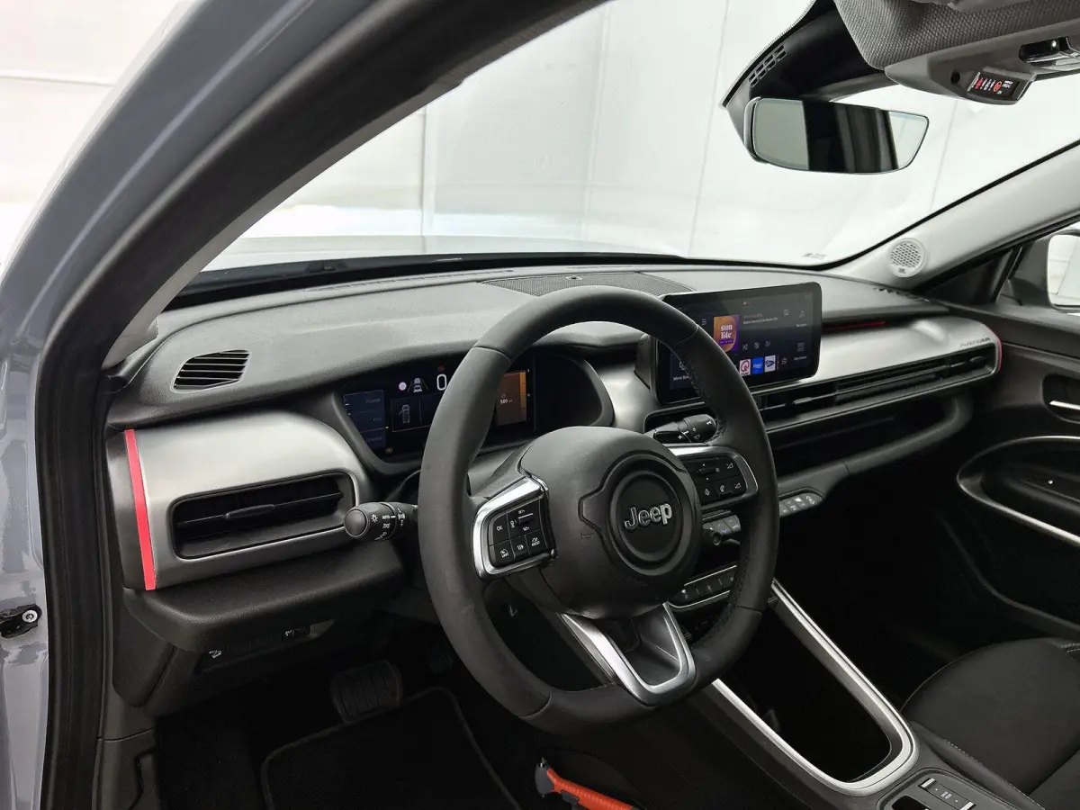 1.2 110pk e-Hybrid Altitude Automaat | 1ste Eigenaar | Elektrische Klep | Navigatie | Apple Carplay/Android Auto | Climate Control | Adaptieve Cruise Control | Parkeersensoren Achter | Leder