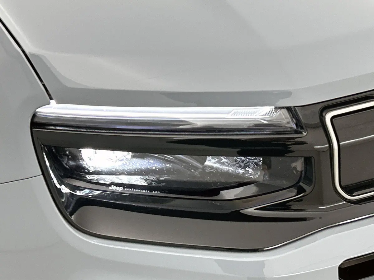 1.2 110pk e-Hybrid Altitude Automaat | 1ste Eigenaar | Elektrische Klep | Navigatie | Apple Carplay/Android Auto | Climate Control | Adaptieve Cruise Control | Parkeersensoren Achter | Leder