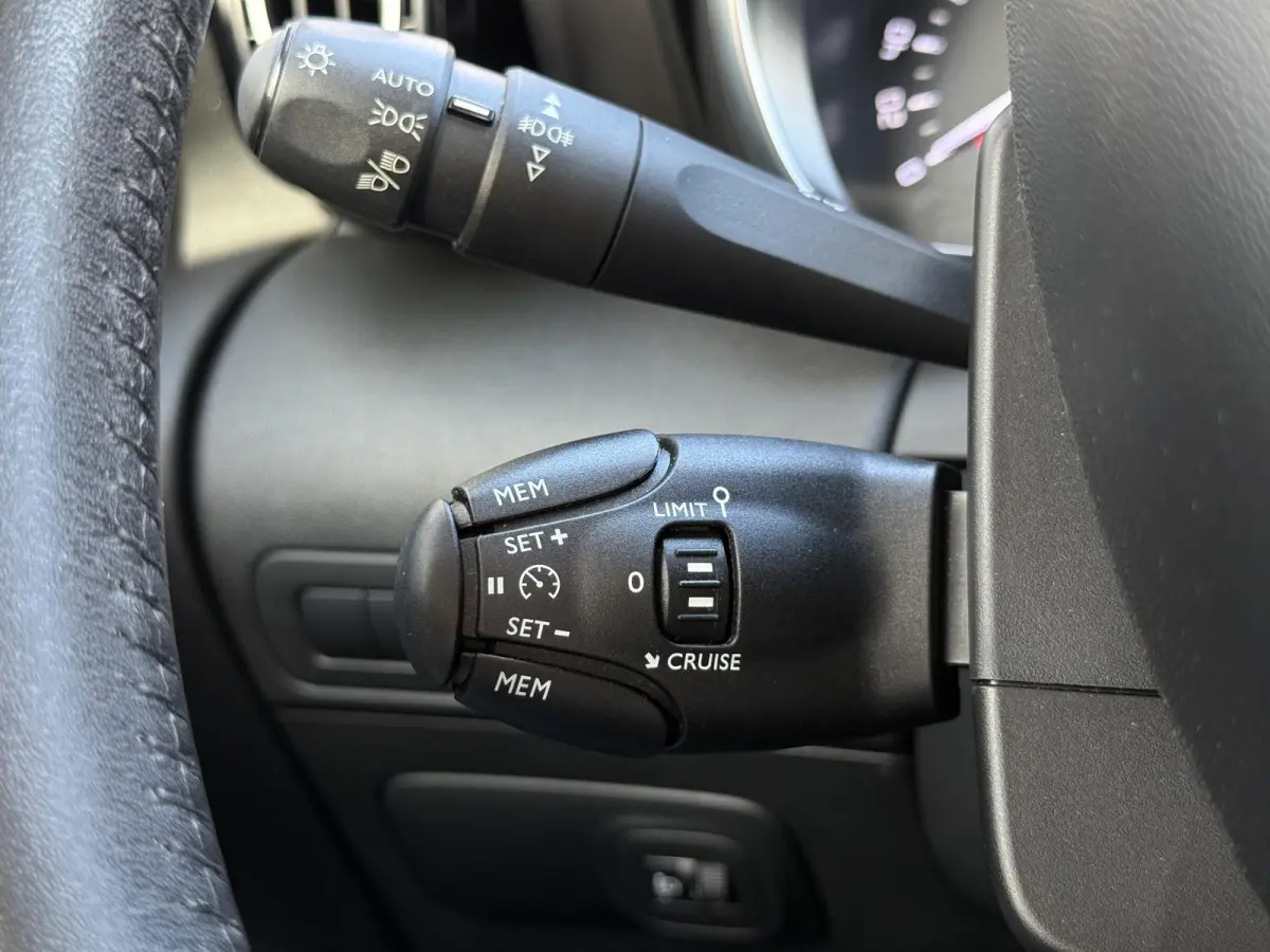 1.2 PureTech Feel 2e Eigenaar|Navi|Carplay|Trekhaak|Clima|Cruise|PDC|APK tot 02-2027