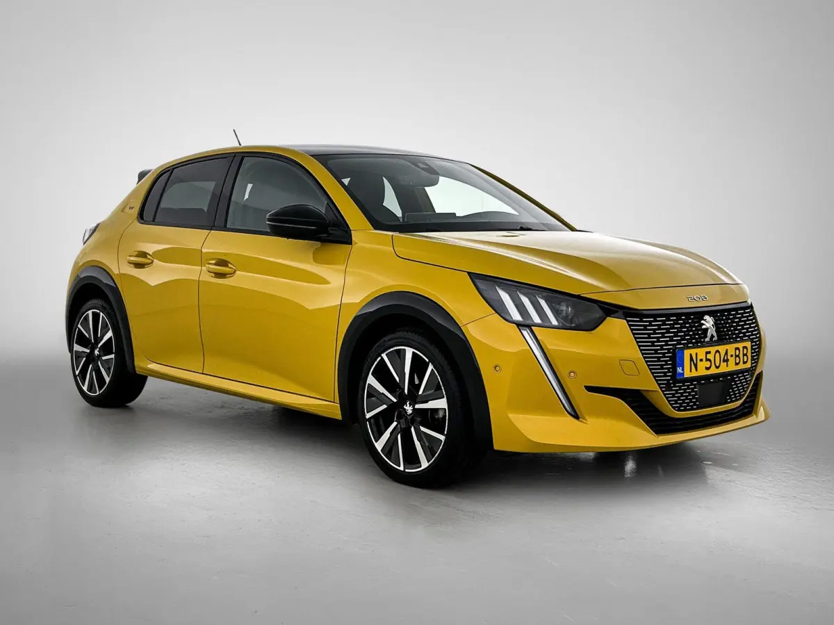 1.2 100pk GT Automaat | 1ste Eigenaar | Navigatie | Climate Control | Cruise Control | Camera | 17"LMV | Dodehoekdetectie | LED |