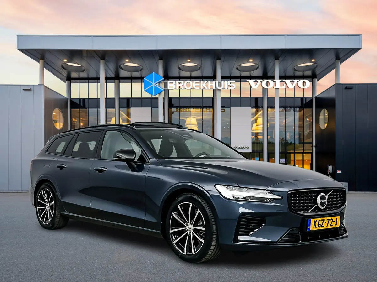 T8 Recharge Plus Dark | 18" | Panoramadak | Head-Up | Trekhaak | Elektr. verst. Sportstoelen | 360 Camera | Stoel/Stuur/Achterbankverwarming