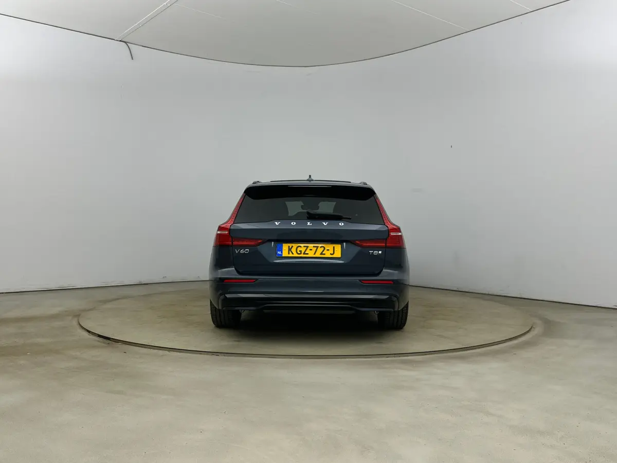 T8 Recharge Plus Dark | 18" | Panoramadak | Head-Up | Trekhaak | Elektr. verst. Sportstoelen | 360 Camera | Stoel/Stuur/Achterbankverwarming