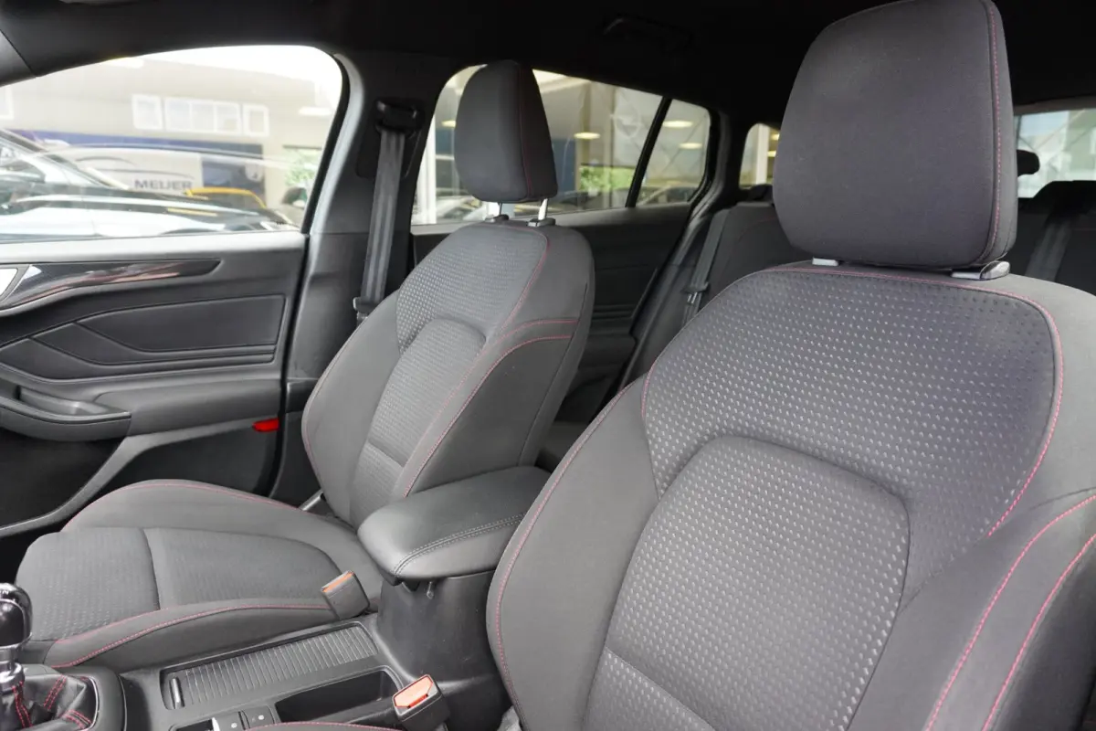 1.0 EcoBoost ST Line Business | Handgeschakeld | Airco | 18 Inch | Vol opties | Elek. Pakket | Inruil mogelijk
