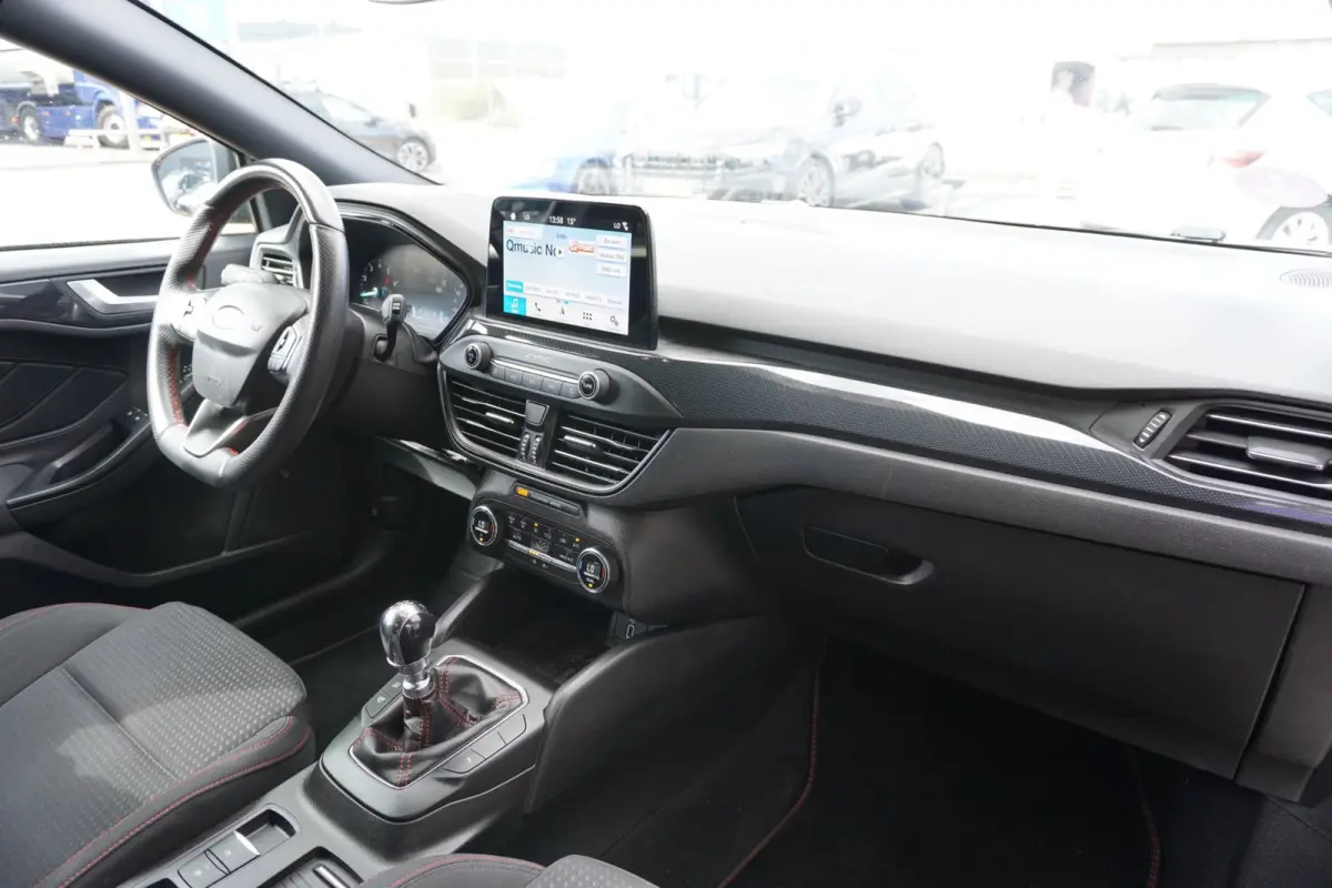 1.0 EcoBoost ST Line Business | Handgeschakeld | Airco | 18 Inch | Vol opties | Elek. Pakket | Inruil mogelijk