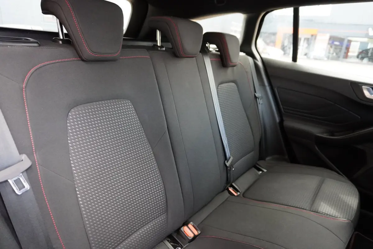 1.0 EcoBoost ST Line Business | Handgeschakeld | Airco | 18 Inch | Vol opties | Elek. Pakket | Inruil mogelijk