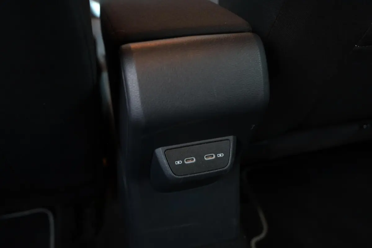 1.0 TSI 95pk Life Business Camera Stoelverwarming Clima Virtual ACC CarPlay PDC NL-Auto!