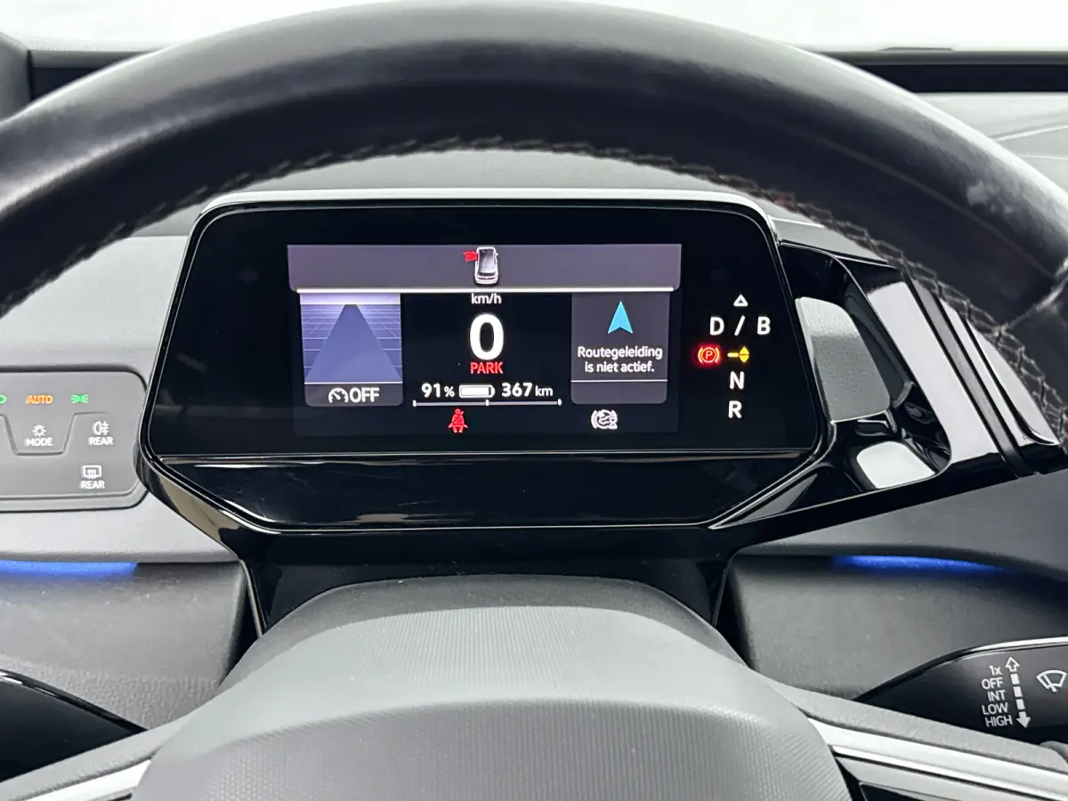 First 58 kWh | 18" | Adaptieve Cruise | Stoel/Stuurverwarming | Parkeerverwarming | PDC V+A | Climate Control