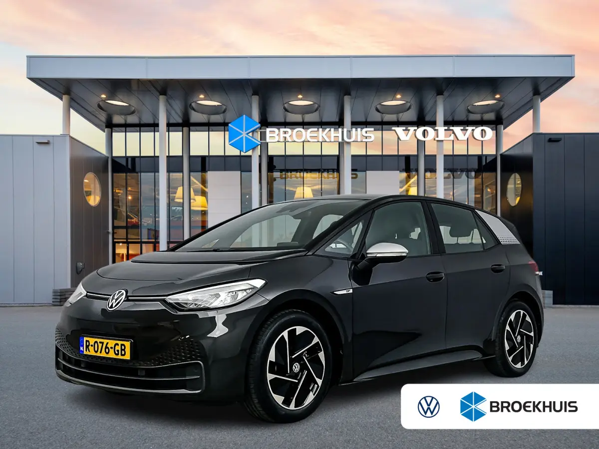First 58 kWh | 18" | Adaptieve Cruise | Stoel/Stuurverwarming | Parkeerverwarming | PDC V+A | Climate Control