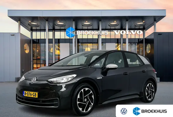 First 58 kWh | 18" | Adaptieve Cruise | Stoel/Stuurverwarming | Parkeerverwarming | PDC V+A | Climate Control