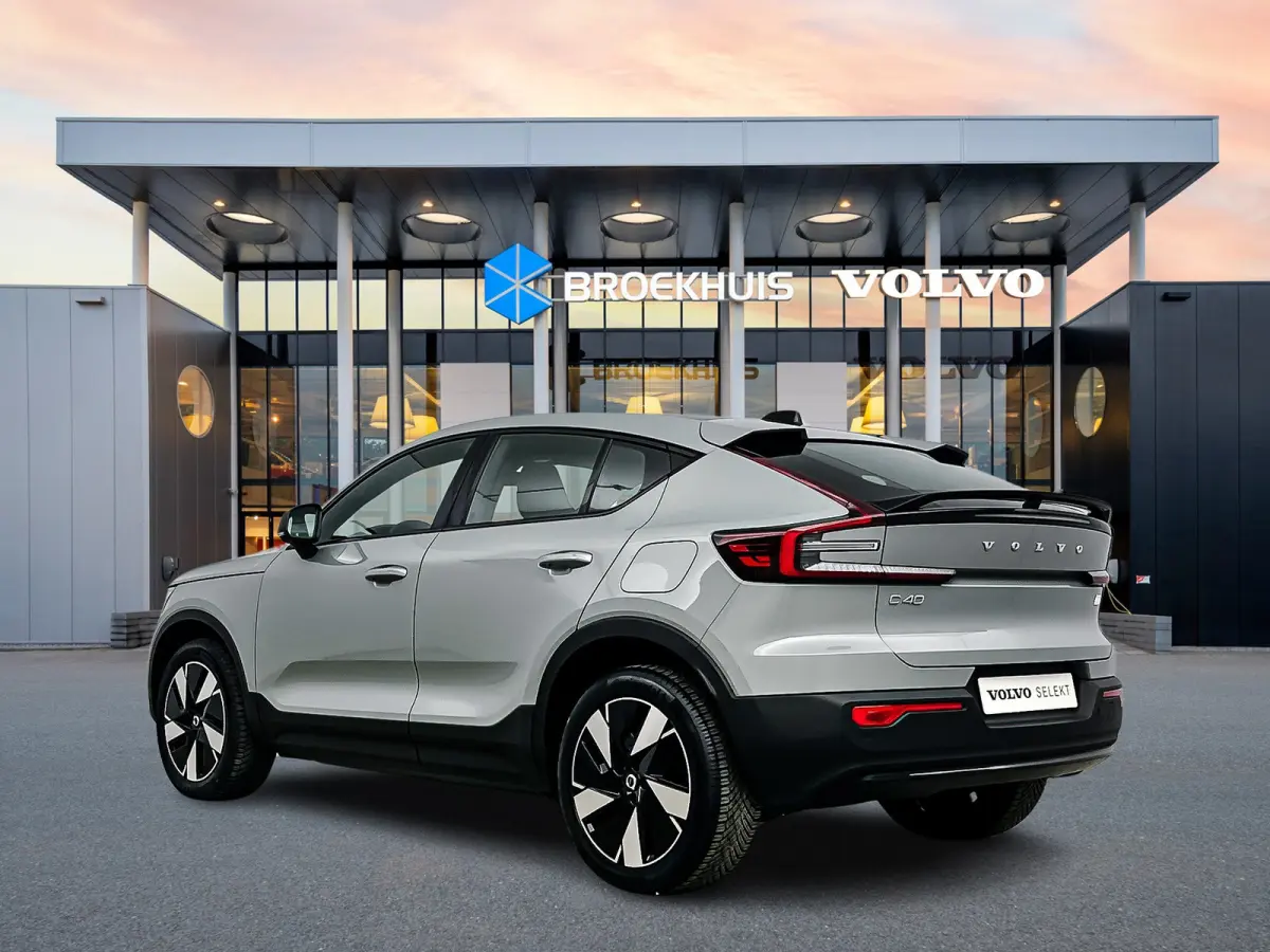 Single Motor Extended Range Plus 82 kWh | 19" Allseason | Adaptieve Cruise | BLIS | Stoel/Stuurverwarming | Keyless | Panoramadak | Warmtepomp