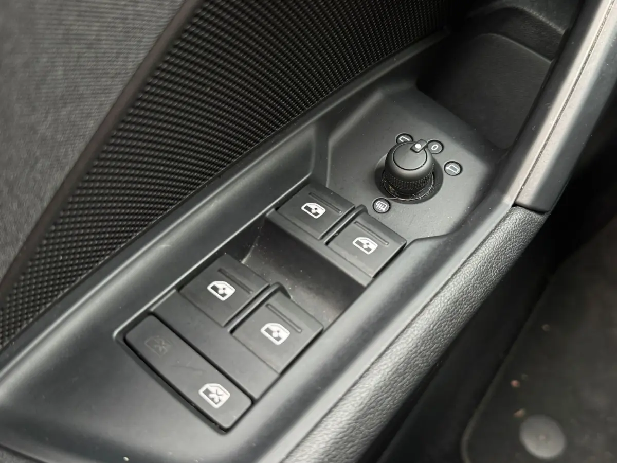 30 TFSI PRO LINE VIRTUAL/NAVI/CRUISE/CARPLAY