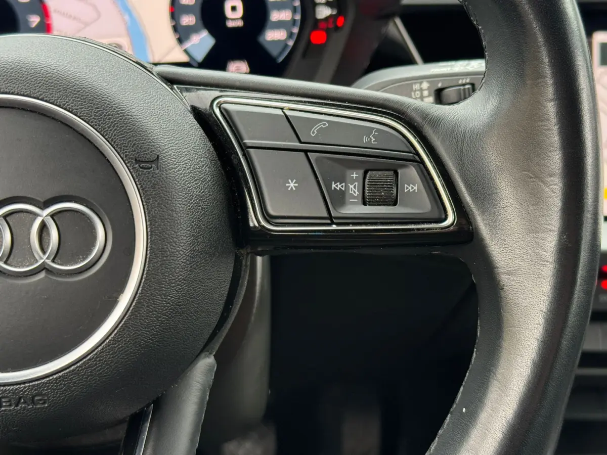 30 TFSI PRO LINE VIRTUAL/NAVI/CRUISE/CARPLAY