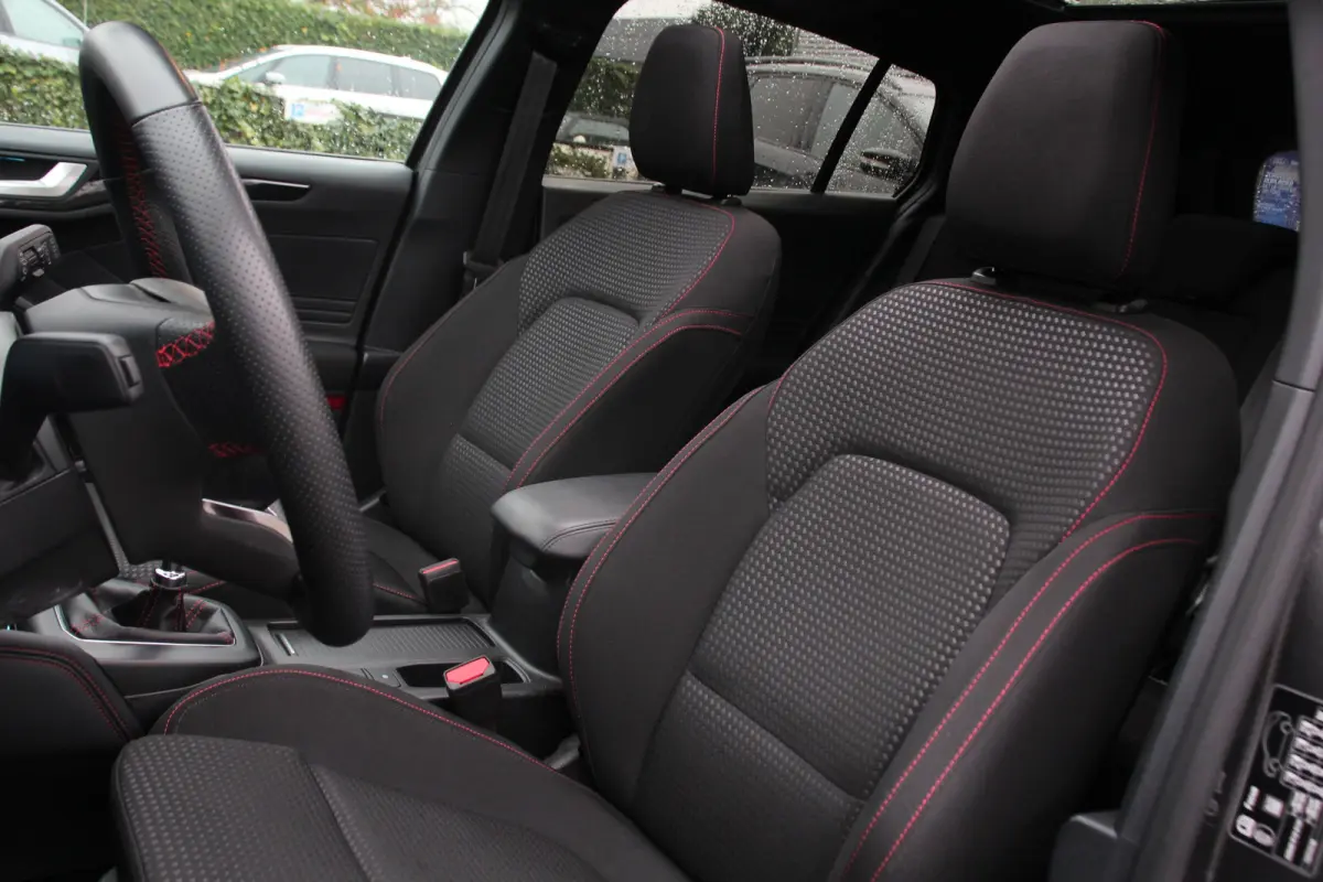 1.0 EcoBoost Hybrid ST Line X | Panoramadak | Adaptive Cruise | Elektr Achterklep | Stoel-/Stuurverwarming | 18 inch velgen | Keyless | B&O