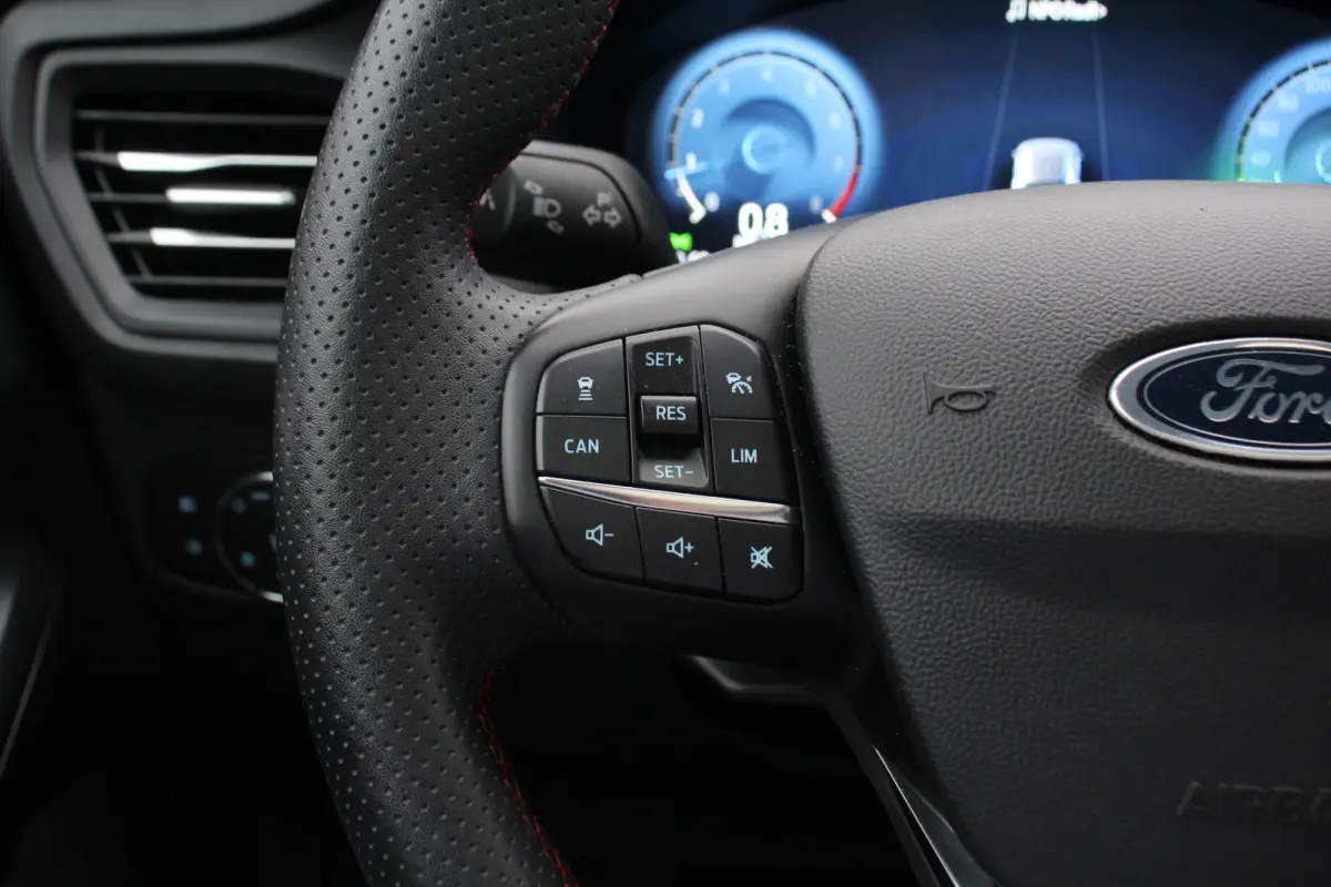 1.0 EcoBoost Hybrid ST Line X | Panoramadak | Adaptive Cruise | Elektr Achterklep | Stoel-/Stuurverwarming | 18 inch velgen | Keyless | B&O