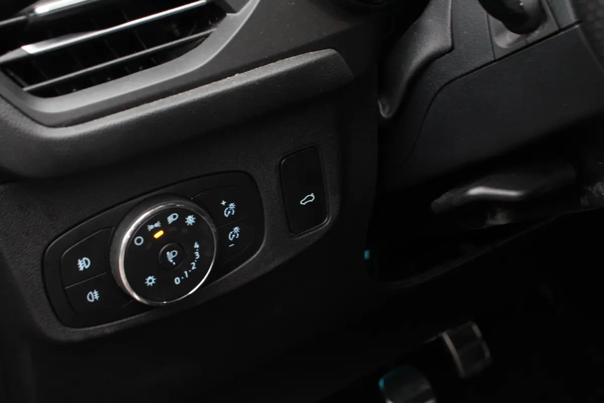 1.0 EcoBoost Hybrid ST Line X | Panoramadak | Adaptive Cruise | Elektr Achterklep | Stoel-/Stuurverwarming | 18 inch velgen | Keyless | B&O