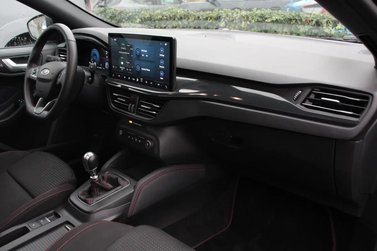 1.0 EcoBoost Hybrid ST Line X | Panoramadak | Adaptive Cruise | Elektr Achterklep | Stoel-/Stuurverwarming | 18 inch velgen | Keyless | B&O