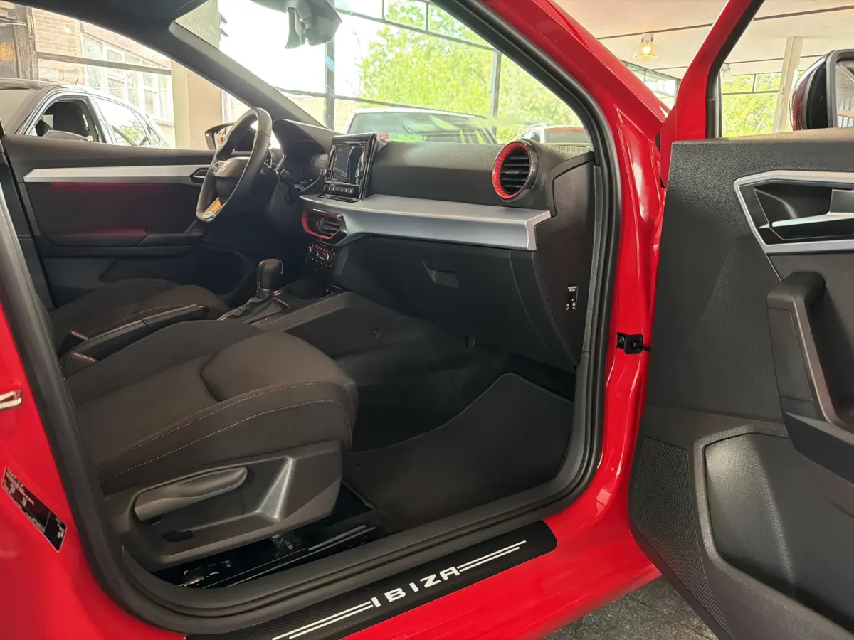 TSI 116PK DSG FR-SPORT CAMERA/CARPLAY/STOELVERWARMING