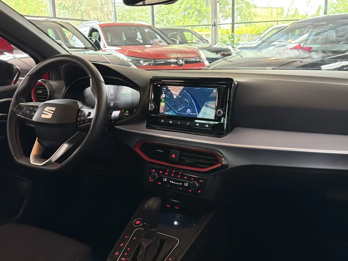TSI 116PK DSG FR-SPORT CAMERA/CARPLAY/STOELVERWARMING
