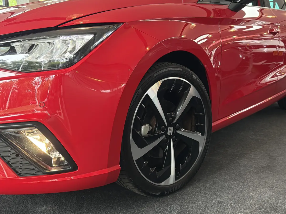 TSI 116PK DSG FR-SPORT CAMERA/CARPLAY/STOELVERWARMING
