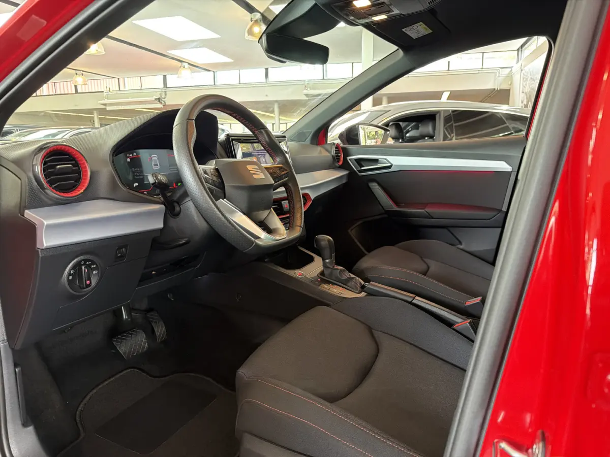 TSI 116PK DSG FR-SPORT CAMERA/CARPLAY/STOELVERWARMING