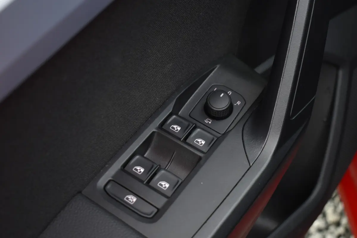TSI 116PK DSG FR-SPORT CAMERA/CARPLAY/STOELVERWARMING