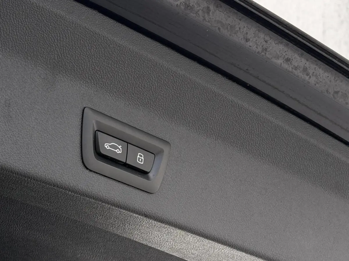 xDrive30e M-Sport | Pano | HUD | ACC | Leder | memory | Harman Kardon