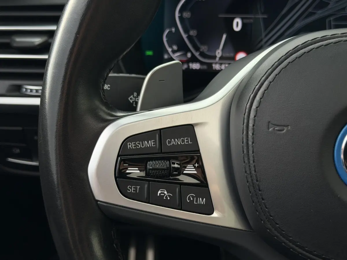 xDrive30e M-Sport | Pano | HUD | ACC | Leder | memory | Harman Kardon