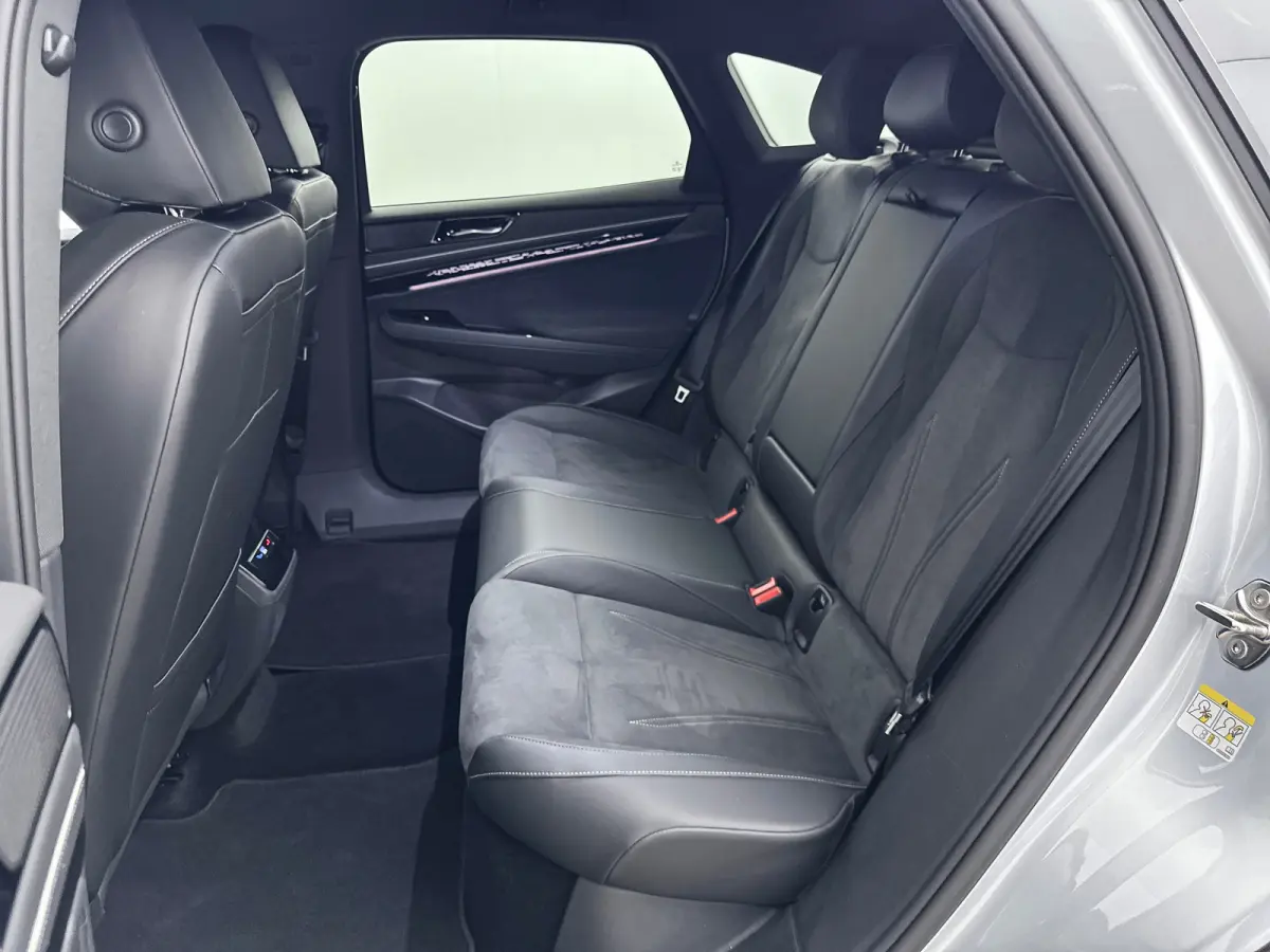 Pro S Business 86 kWh | 19" | Trekhaak | Head-Up | 360 Camera | Elektr. verst. Stoelen | Matrix LED | Stoel/Stuurverwarming | Adaptieve Cruise | BLIS | Keyless |