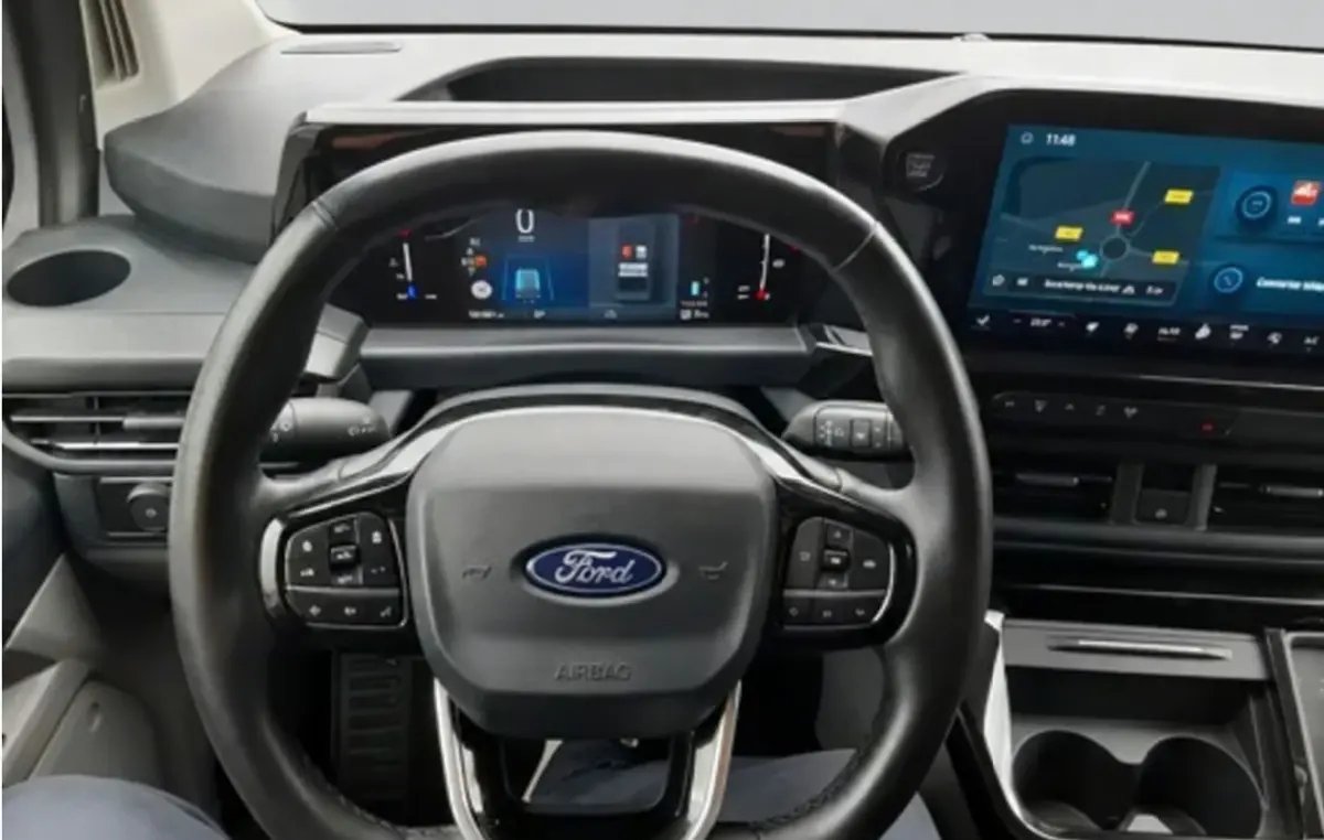 320 2.0 TDCI L2H1 Sport DC 360 Camera, Adaptieve Cruise, Carplay, LED, 170pk, Elektrische stoel, Stuurverwarming, Stoelverwarming, Sensoren, Uniek!