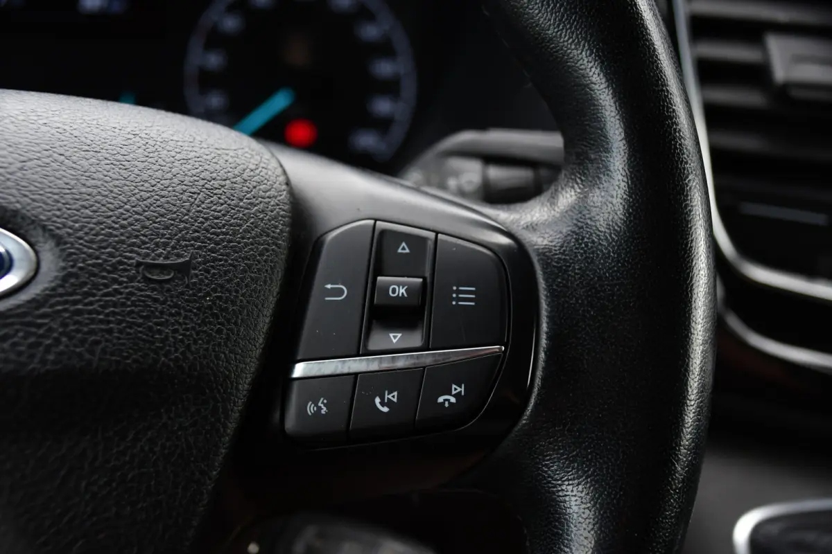 280 2.0 TDCI L1H1 PB Edition Limited Camera, Cruise, Carplay, Stoelverwarming, Trekhaak, 130pk, Multimedia, NAVI, Uniek!