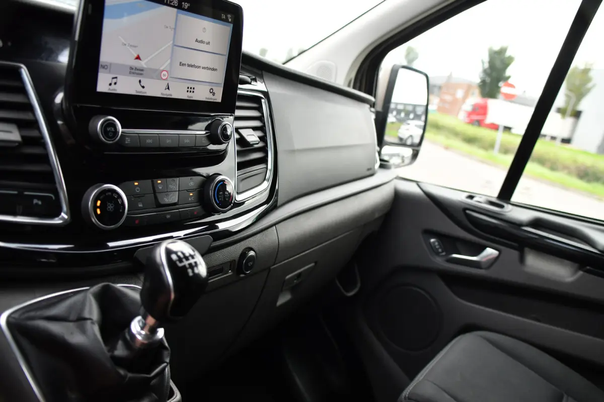 280 2.0 TDCI L1H1 PB Edition Limited Camera, Cruise, Carplay, Stoelverwarming, Trekhaak, 130pk, Multimedia, NAVI, Uniek!