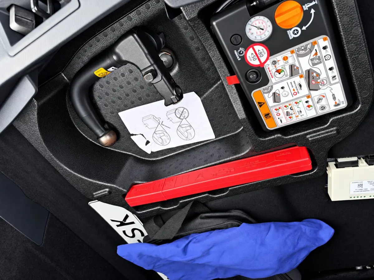 AWD 75 kWh | SOH 95.5 % | Trekhaak afn. | Ad cruise | Navi | Led | NL-auto