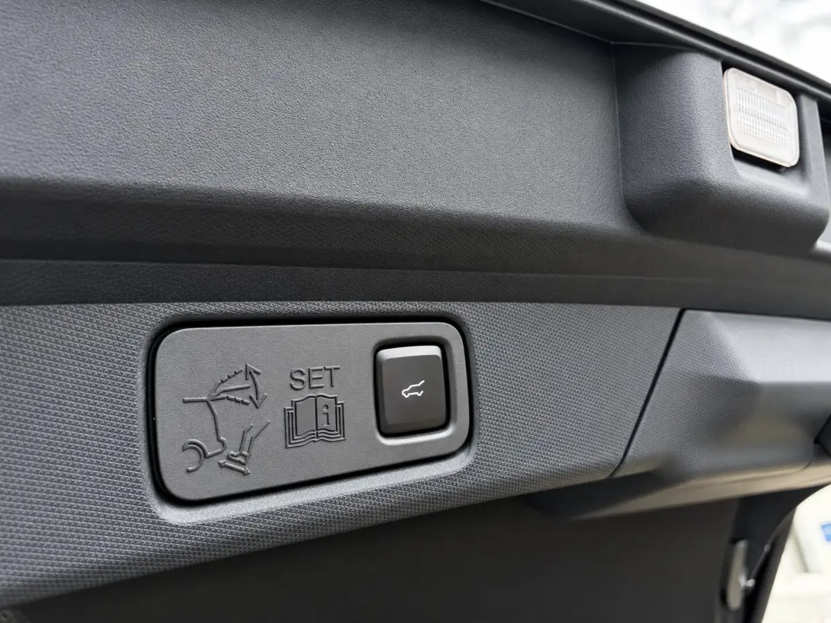AWD 75 kWh | SOH 95.5 % | Trekhaak afn. | Ad cruise | Navi | Led | NL-auto