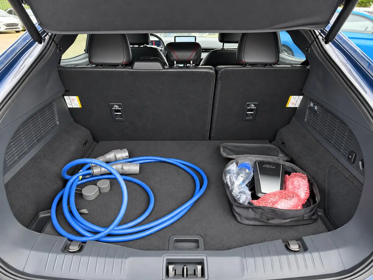 AWD 75 kWh | SOH 95.5 % | Trekhaak afn. | Ad cruise | Navi | Led | NL-auto