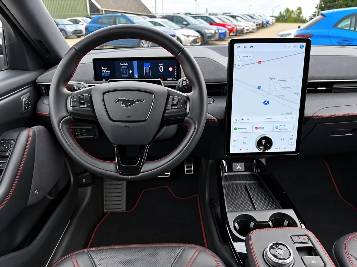 AWD 75 kWh | SOH 95.5 % | Trekhaak afn. | Ad cruise | Navi | Led | NL-auto