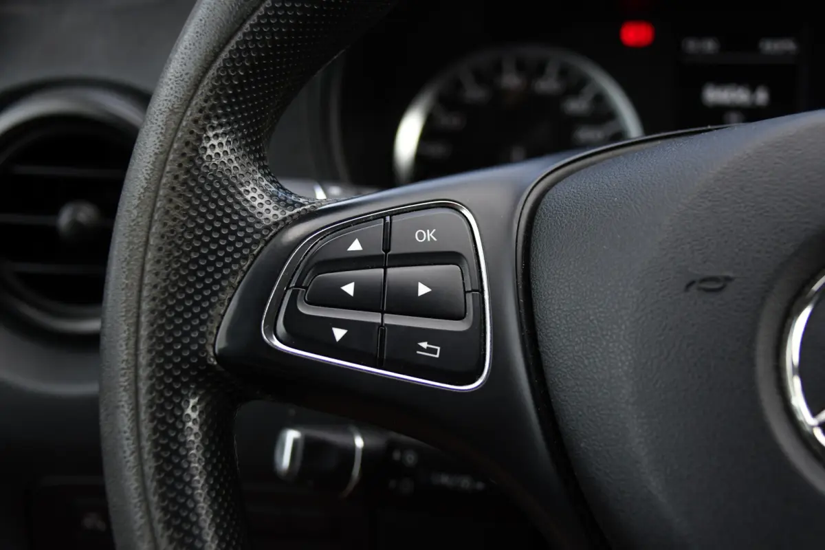 111 CDI L2 Edition Camera, Cruise, Airco, 115pk, Multimedia, NAVI, Uniek!